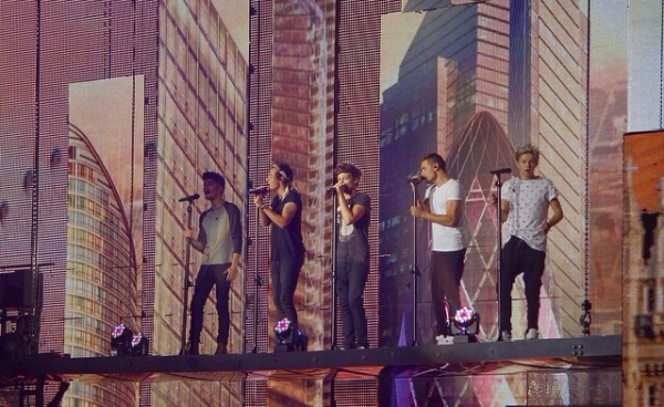 One Direction Performs In Utah