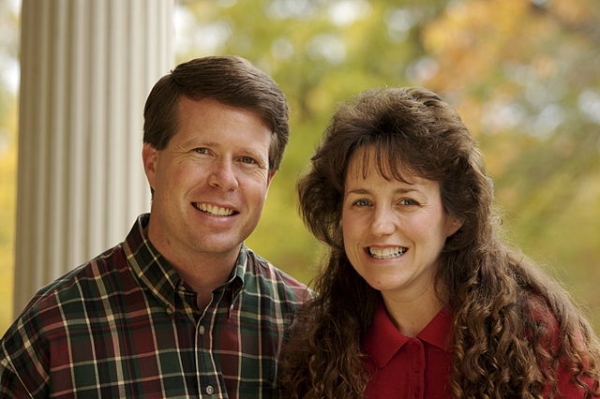 '19 Kids and Counting': Jim Bob Duggar and wife Michelle
