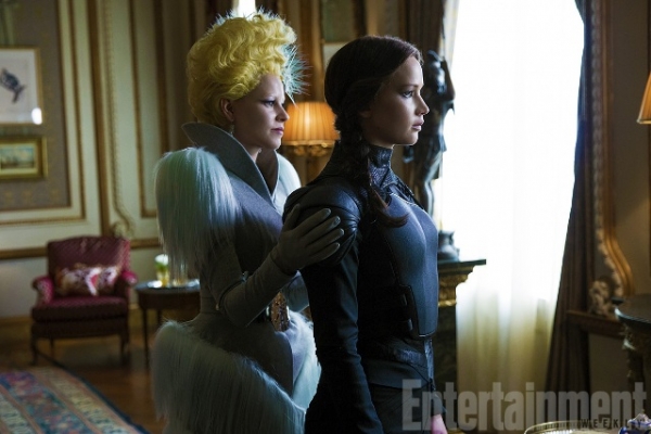 Entertainment Weekly releases new images of Katniss Everdeen (Jennifer Lawrence) and Effie Trinket (Elizabeth Banks) for 'The Hunger Games: Mockingjay- Part 2'