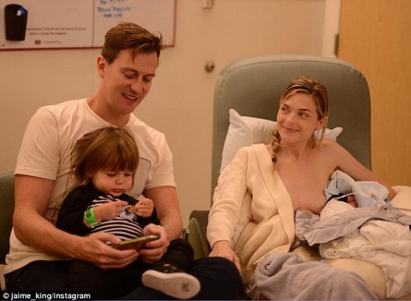 Jaime King shares family photo on Instagram after giving birth to second child.