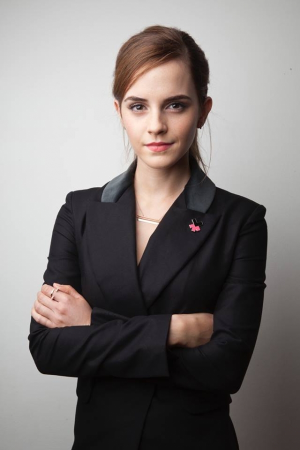 Emma Watson Feminist Book Club Thousands Of Women Eagerly Join Our