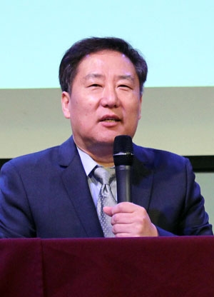 Dong Whan Kim KCCC