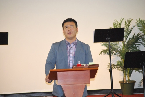 Pastor Jun Sik Hwang