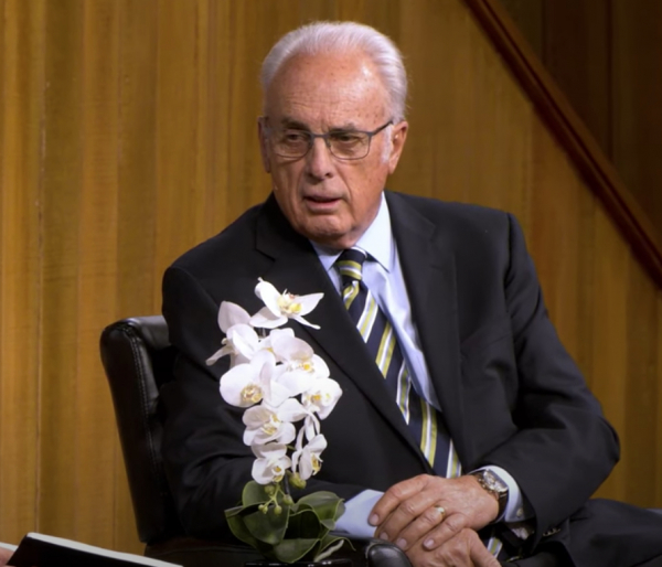 Shining the Light in a Dark Culture: A Conversation with John MacArthur