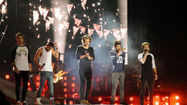 One Direction Performs Together at Chile, South America