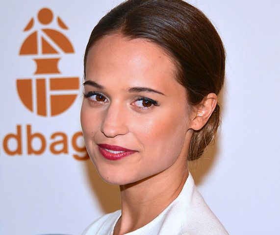 Alicia Vikander 