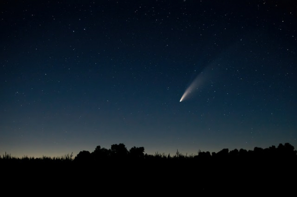 Comet / shooting star at night / Star of Bethlehem