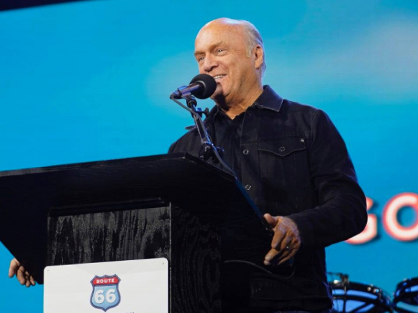 Greg Laurie’s Harvest Crusade Leads Thousands Of People In Idaho To Christ